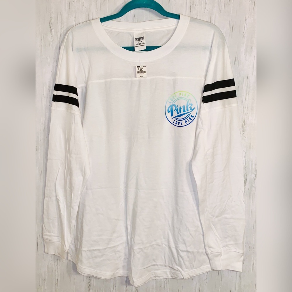 VS Pink long sleeve shirt with key hole back